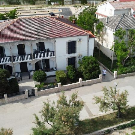 Rooms & Apartments Kaurloto Pag Town Exterior photo